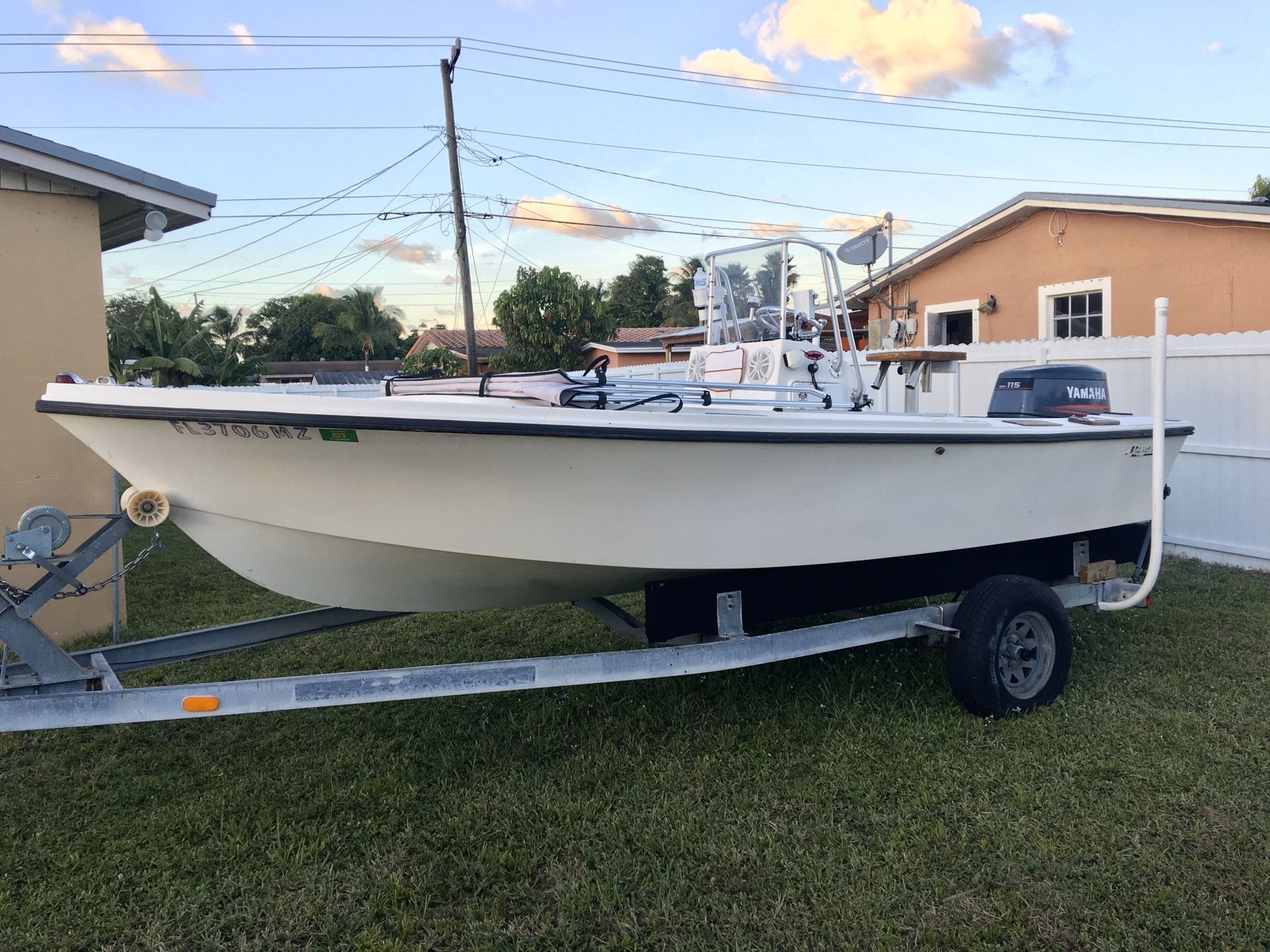 Classic Mako 17 / center console / open fisherman