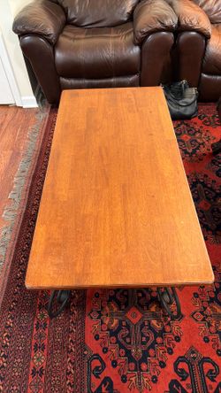 Natural wood  coffee table for living hall