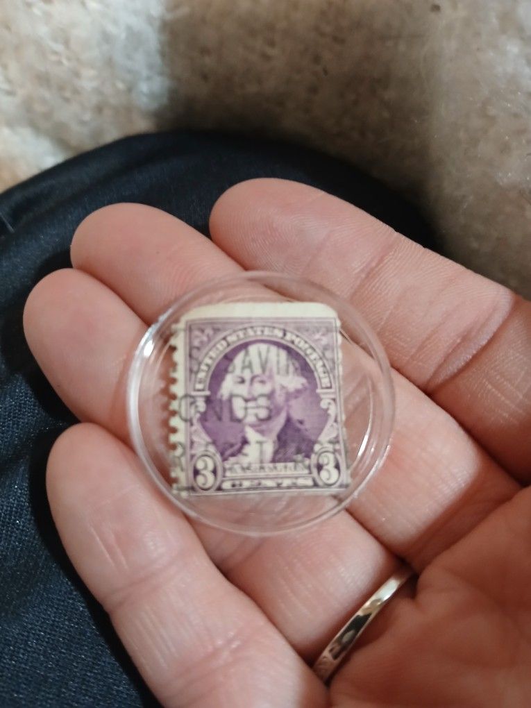 Two 3 Cent Stamp Of GORGE Washington 15,000 Each