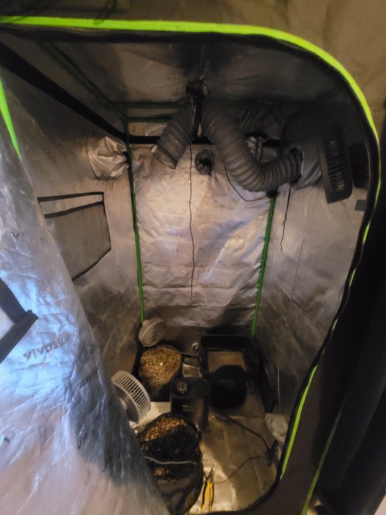 Complete Grow Tent /TRADE