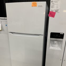 Frigidaire Top Freezer Refrigerator