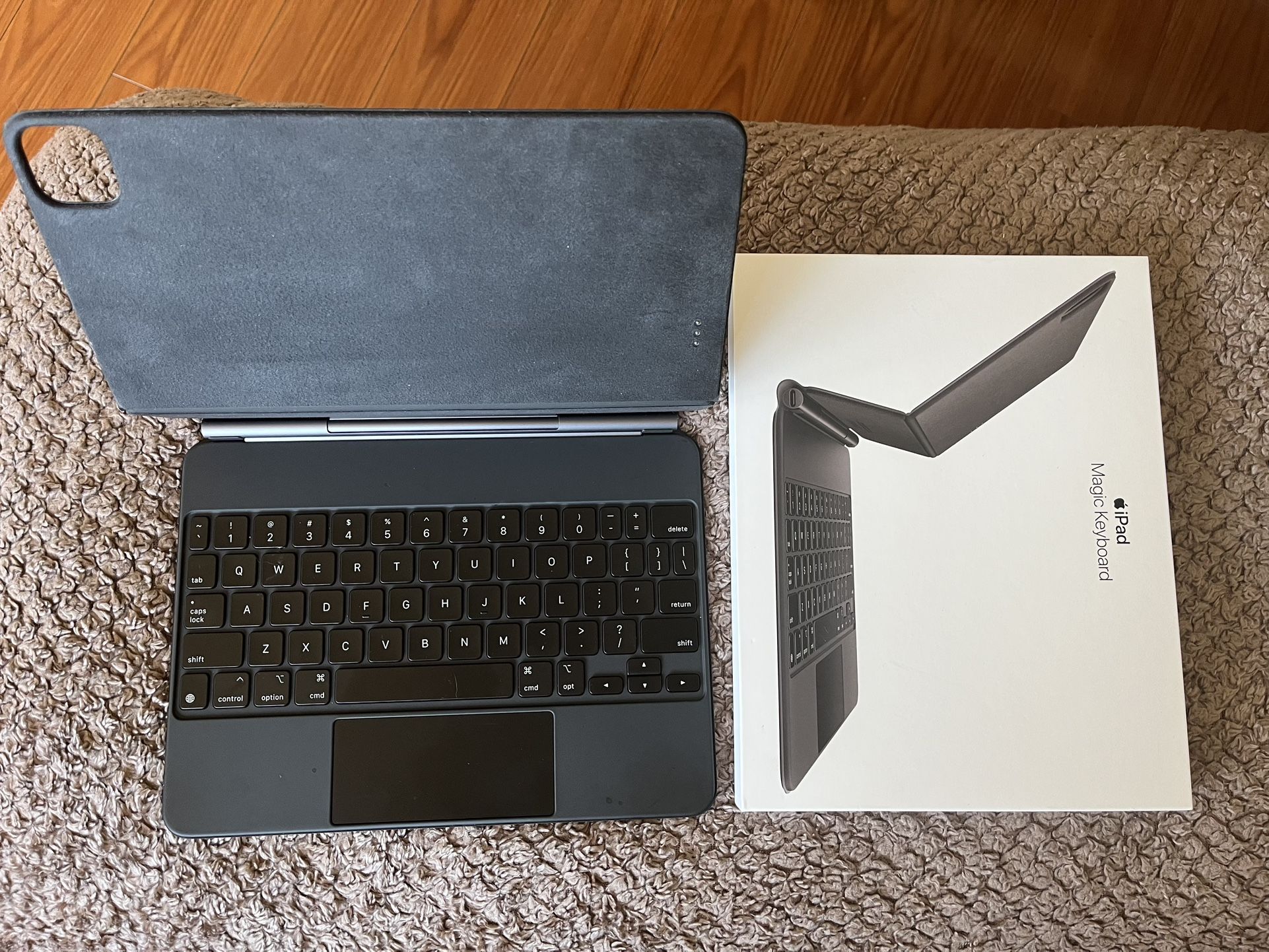 Apple iPad 11 Inch Magic Keyboard
