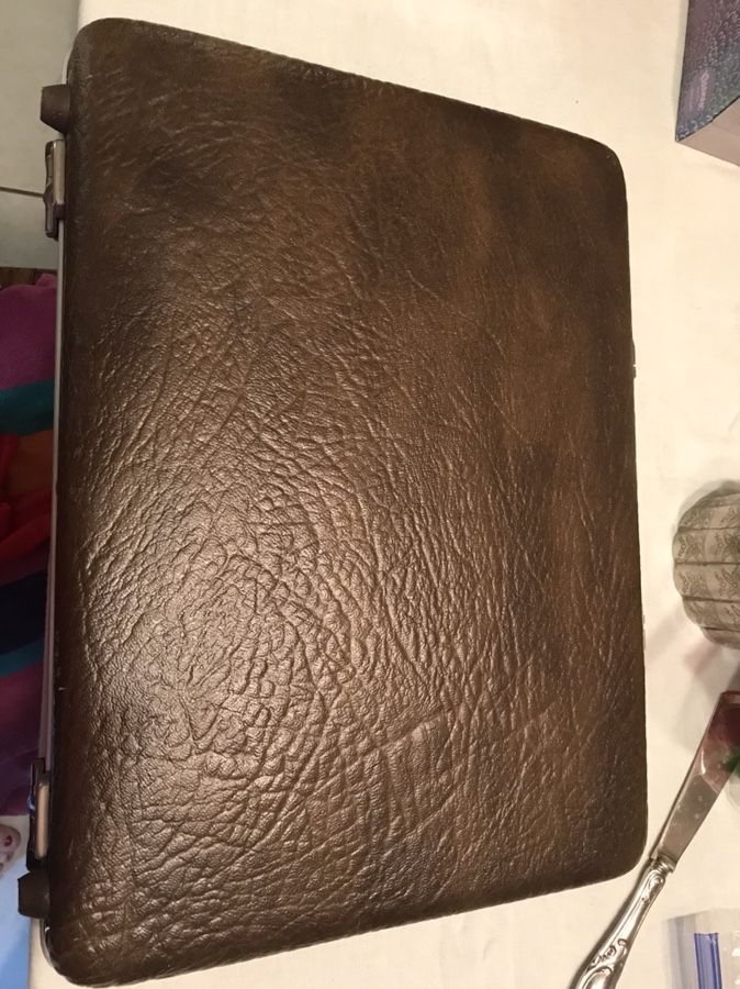 Vintage American Tourister Escort Brown hardside slim briefcase attach