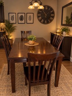 🍽️Beautiful Dining Set🍽️