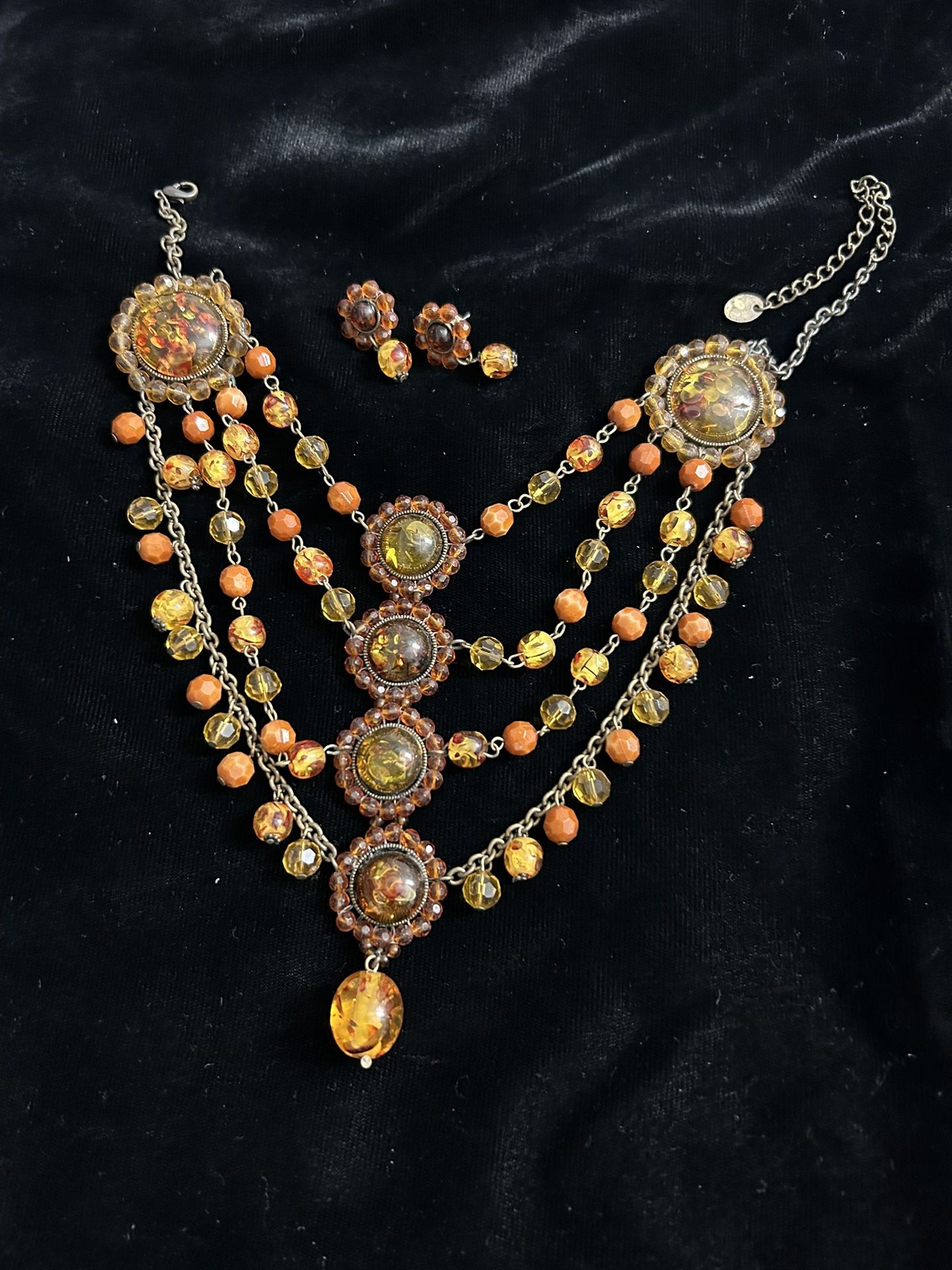 Vintage Gorgeous Brown And Amber Color Necklace & Earrings Set 