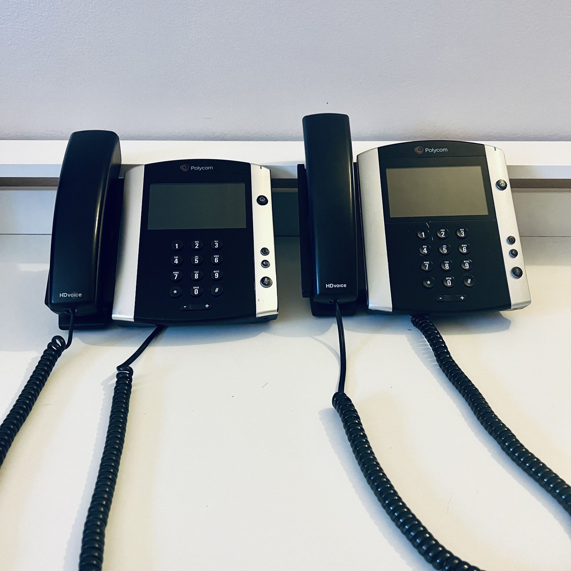 TWO Polycom VVX 600 IP Phone