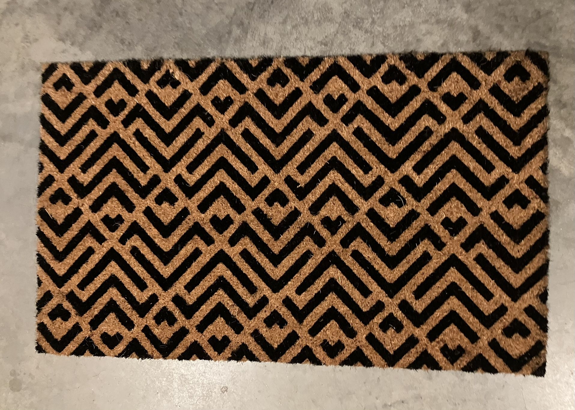 Geometric Pattern Coir Doormat – 18”x30”