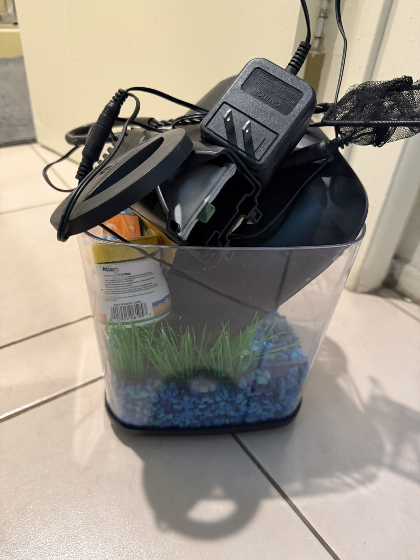 Small Fish Tank Set Up