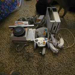 Huge Nintnedo Wii Lot (Games Included)