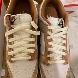 Dunk Low Premium 'Medium Curry' size 8