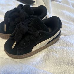 Toddler Shoes 9c 