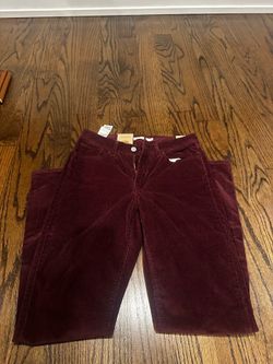 WOMEN LEVIS JEANS SIZE 4M