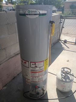 40 gallons propane gas water heater 60 Days warranty pickup off oh delivery