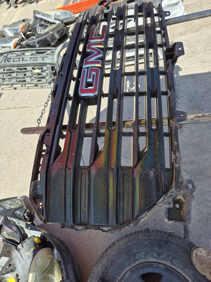 Gmc Sierra 1500 Grille Oem