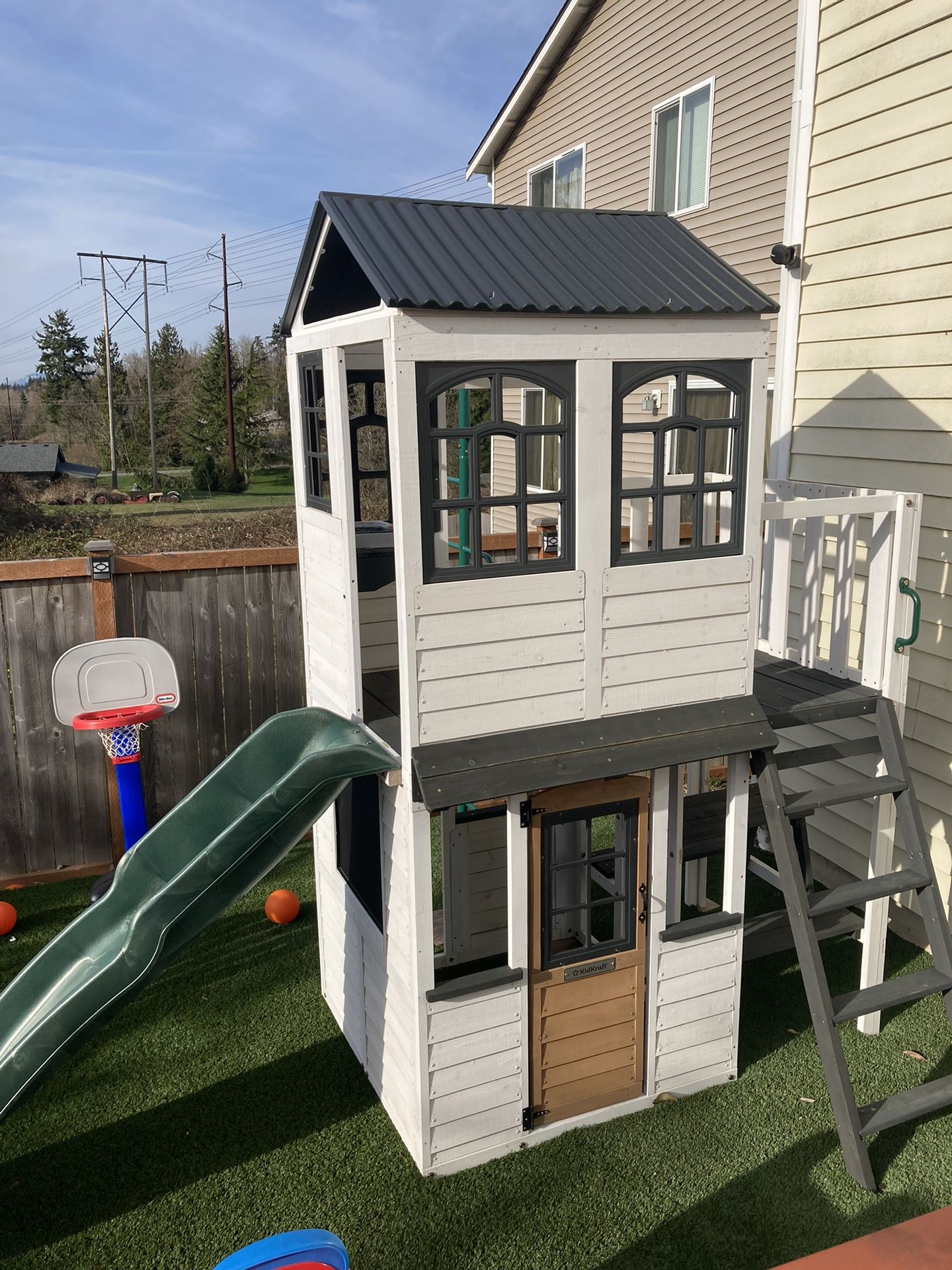 Kidkraft Woodland View Playhouse