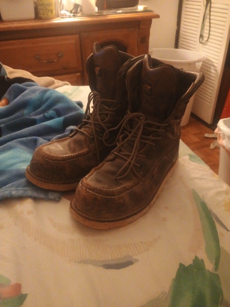 Red Wings Size 91/2