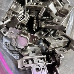 Furniture latch 