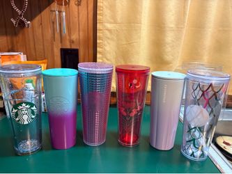 6 Starbucks cups