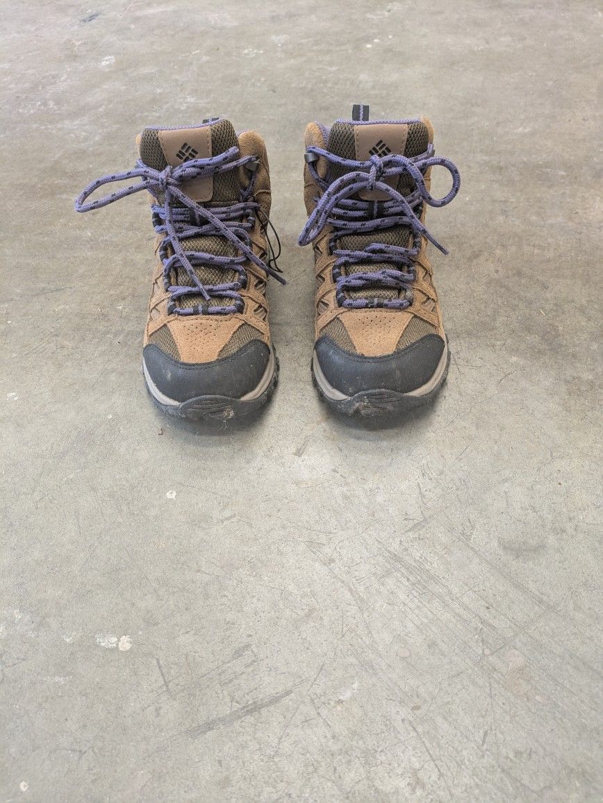 Columbia Hiking Boots Size 5 