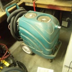 Industrial Carpet Cleaner 