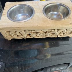 Decorative Water And Food Bowl For Dog