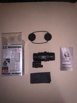 UTG 3X Magnifier with Innovative Flip-to-side Quick Detach Picatinny Mount