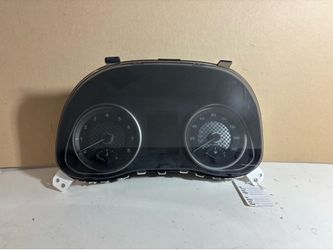 Hyundai Elantra 2018 speedometer cluster