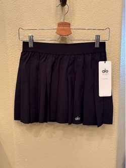 NWT-ALO Yoga Black Pleated Varsity Tennis Active Skirt Skort Size Small