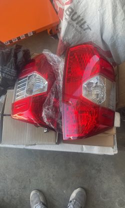 Nakuuly Tail Light Compatible With Toyota Tundra 2014-2021 Pickup Right Passenger Side Taillight Rear Brake Lamp Assembly without Bulb Replace# 81550-