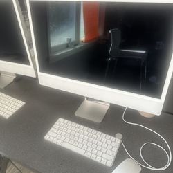 Apple Computer A2438 