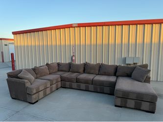 Oversized Deep-Seated Sectional – Super Comfy