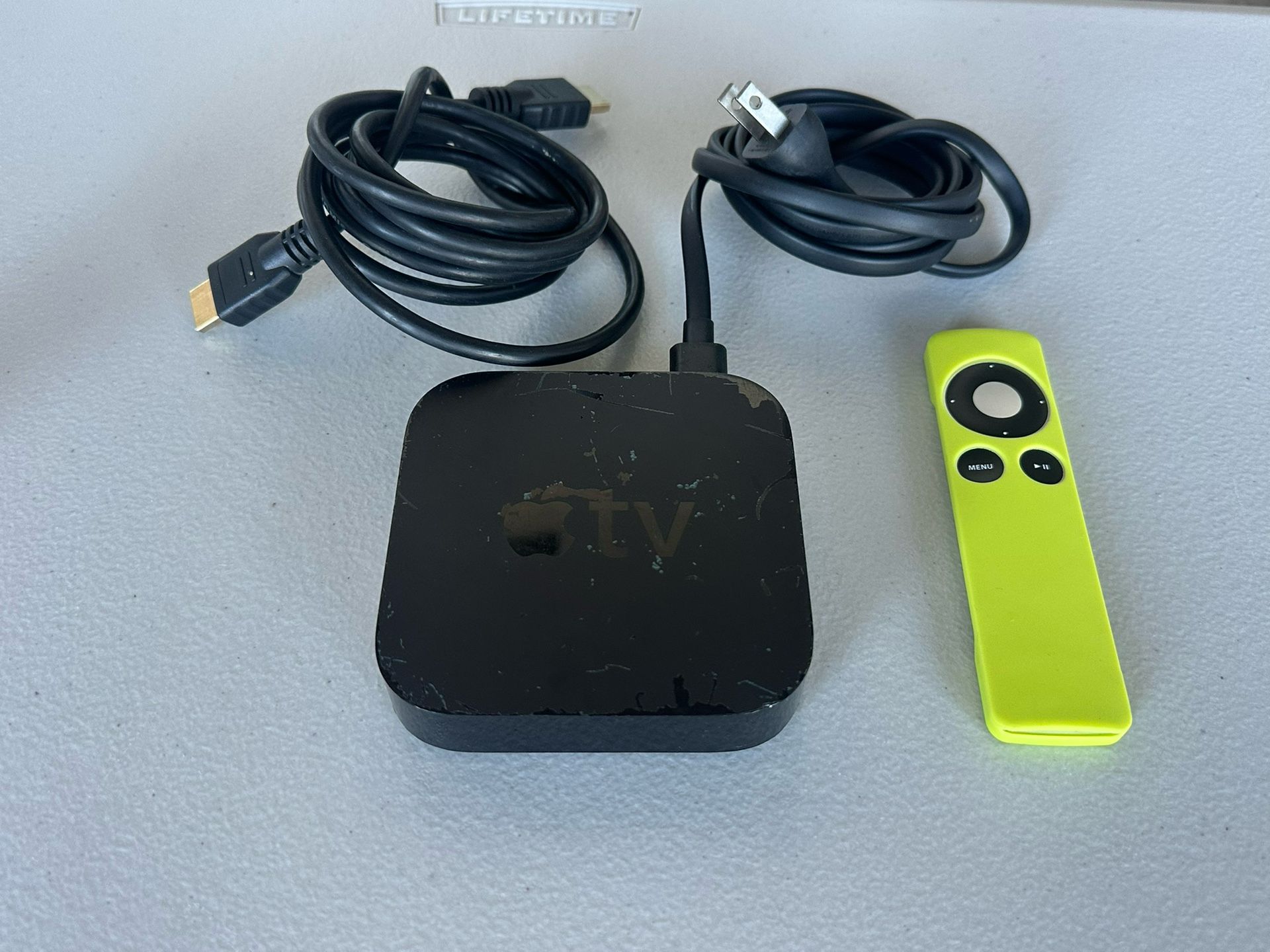 Apple TV 3K ( Includes HDMI, Control with Cover)
