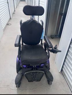 QUICKIE QM-710 Electric Wheelchair
