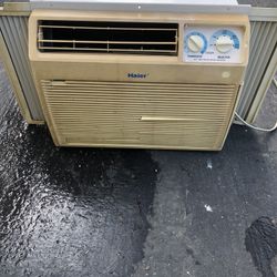 Very Good Condition Haier Air Conditioner 