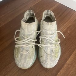 Yeezy 380 Aliens 