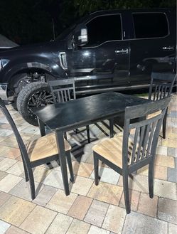 Dining set