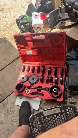 Wheel bearing press/pull set “$45 TODAY ONLY!! Come get it!!!
