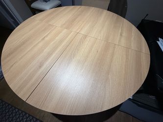 47” Kitchen Table Barely Used