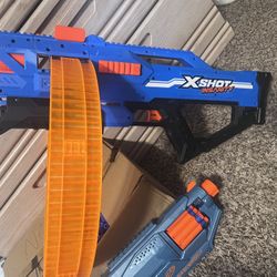 NERF GUNS AND BULLETS