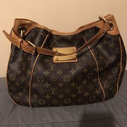 Louis Vuitton Galliera PM