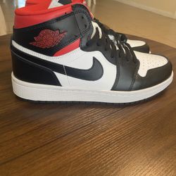 Nike Jordan Men’s Size 9.5 (New-Nuevos)