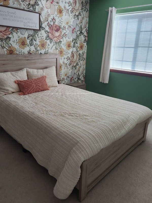 Queen Size Bed W/ Mattress And Boxspring!