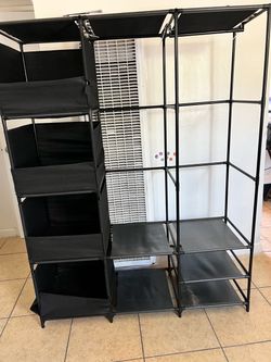 Portable wardrobe closet