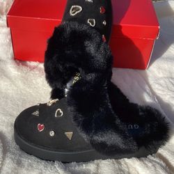 New Guess Slips Size 7M-$25