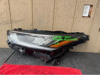 2020 2021 2022 TOYOTA HIGHLANDER LEFT SIDE HEADLIGHT OEM USED