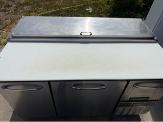 Continental 60” Commercial Prep Table / Refrigerated Prep Station