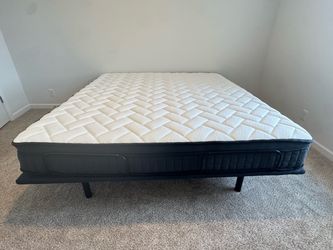King Mattress with Adjustable Base