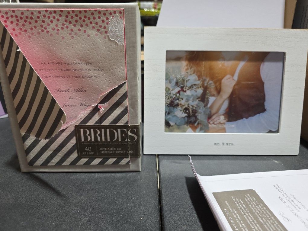 Wedding Invitation Kit With Frame