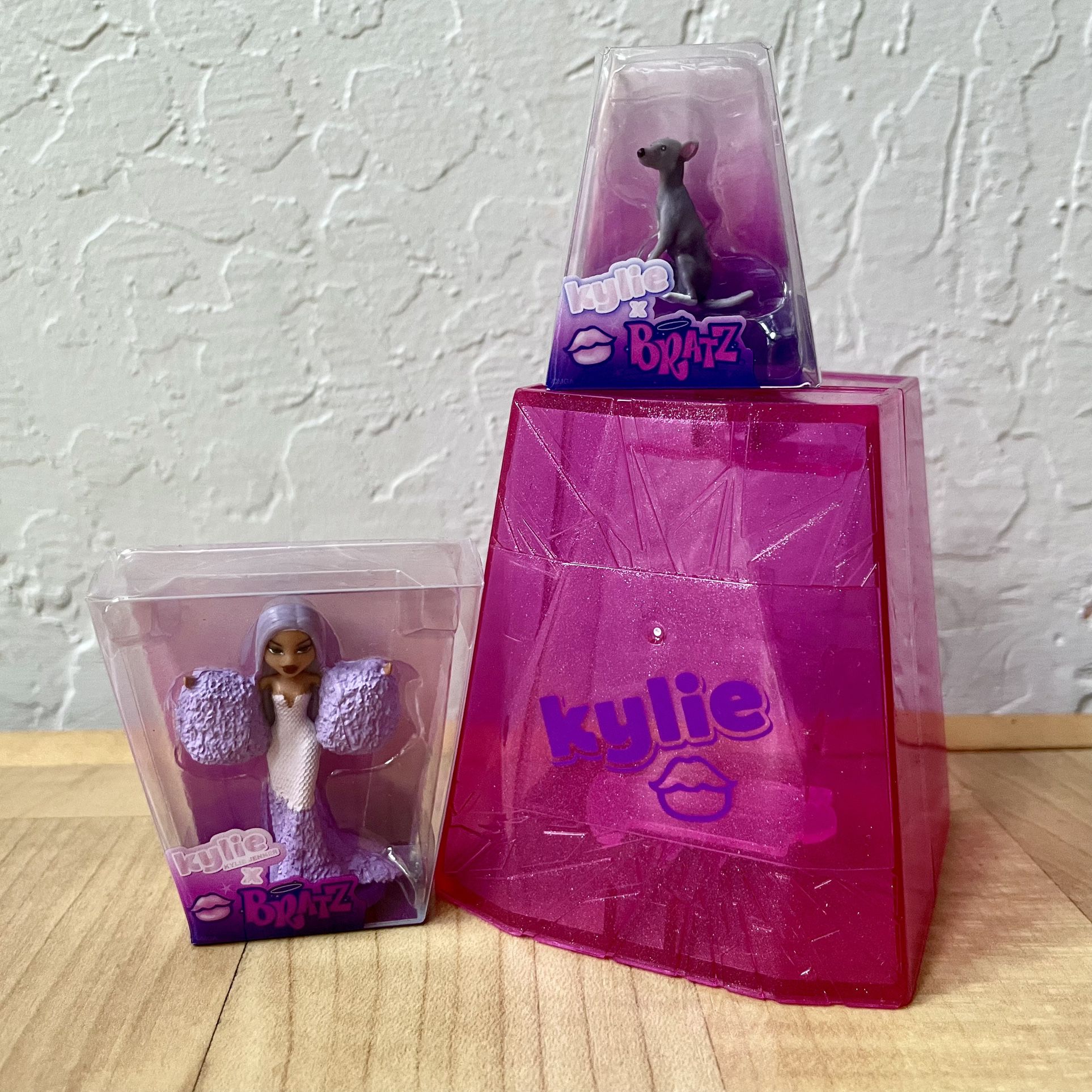 Mini Bratz Kylie X Bratz Purple Outfit, Pink Box & Jenner’s Dog Norman
