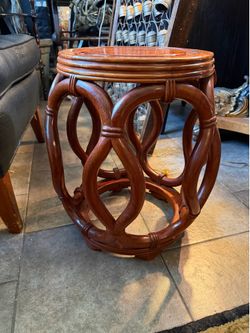 Beautiful Chinese rosewood pedestal table